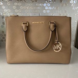 Michael Kors Shoulder Bag